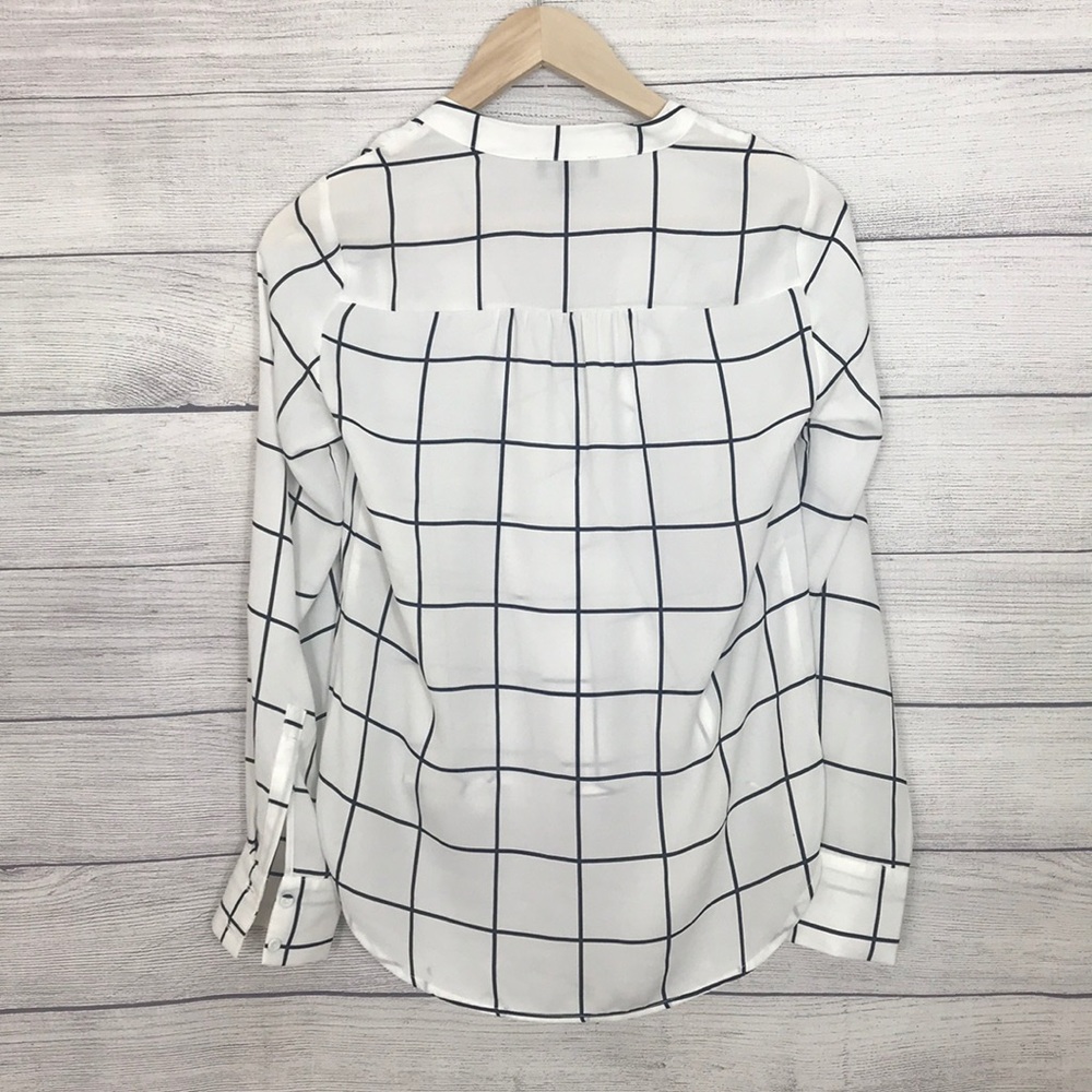 🌸The Limited Black & White Long-sleeve Blouse - Picture 3 of 5